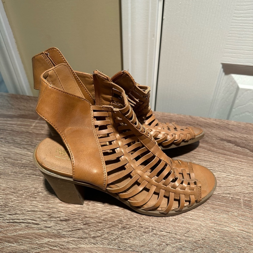 Women’s Mossimo 7.5
